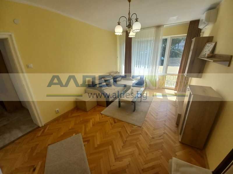 Дава се под наем Двустаен апартамент в София, Лозенец - 70 кв.м за 612 € - Снимка #1