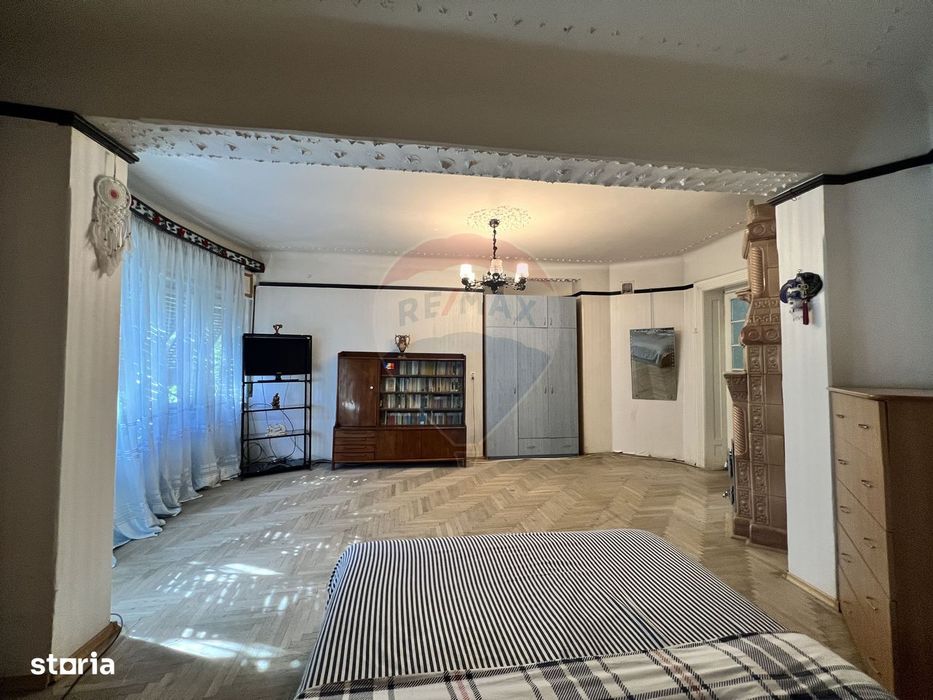 Apartament cu 3 camere de vânzare în zona Bucur Obor