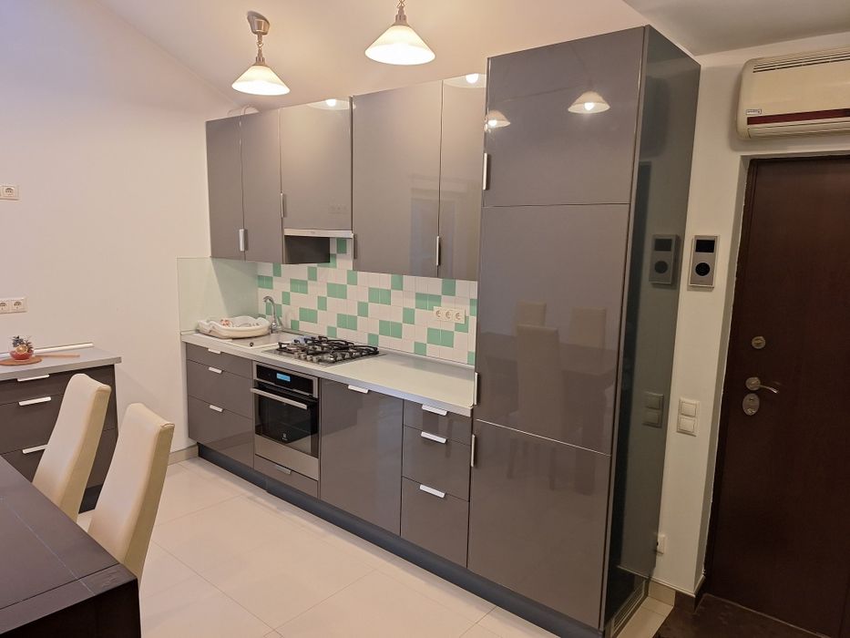 Închiriez apartament 2 cam decom