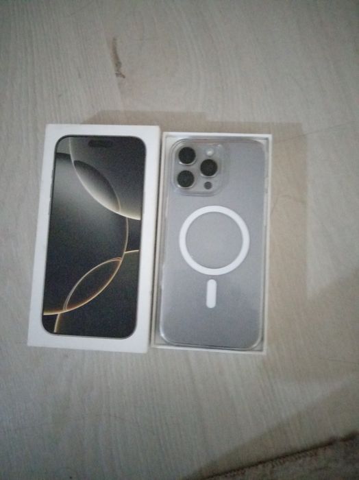 iPhone 16 про макс