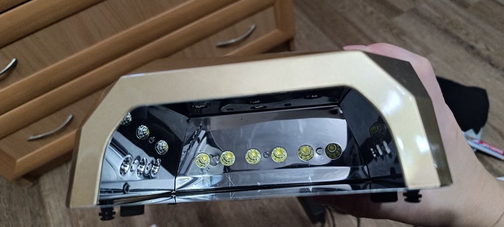 Led  лампа  для ногтей