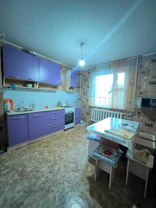 Продаётся 3-комнатная квартира в 7-м микрорайоне