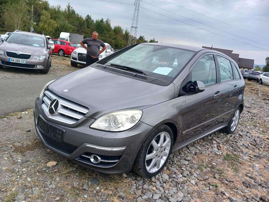 Vand  Mercedes b clas automat 2.0 Cdi disel din 2008