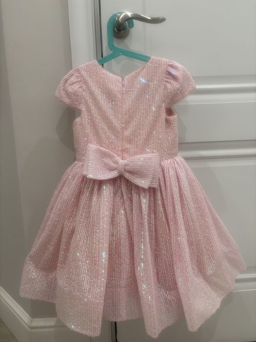 Продаю платье на девочку