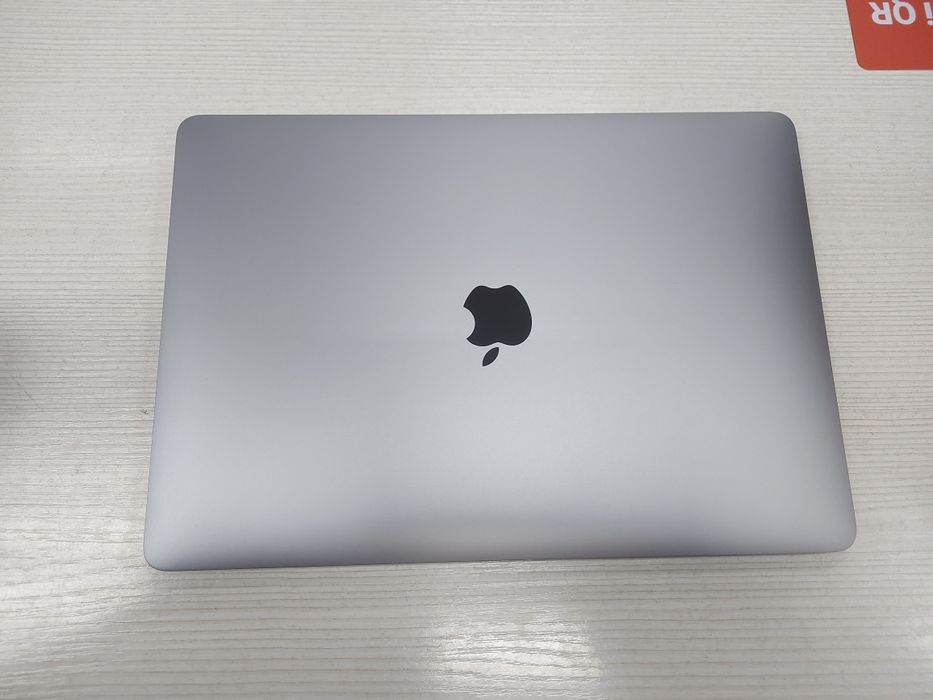 MacBook Air 43 цикла (M1 8 ядер, 8 Gb DDR4, 256 Gb SSD)