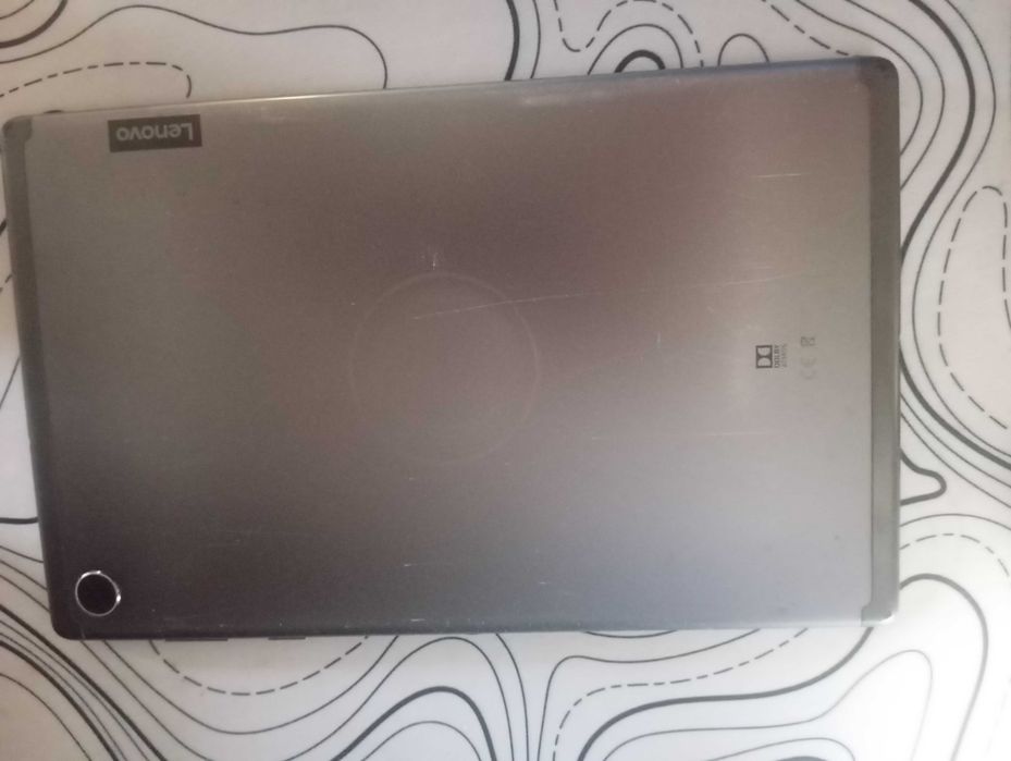 Lenovo tab m10+.