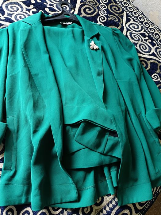 Продам костюм!!!