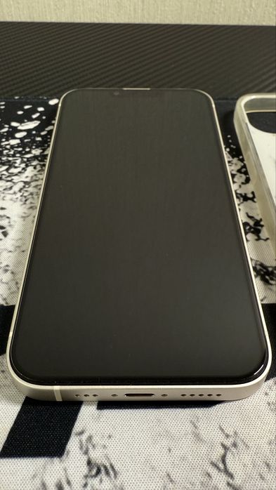 Продам iPhone 13