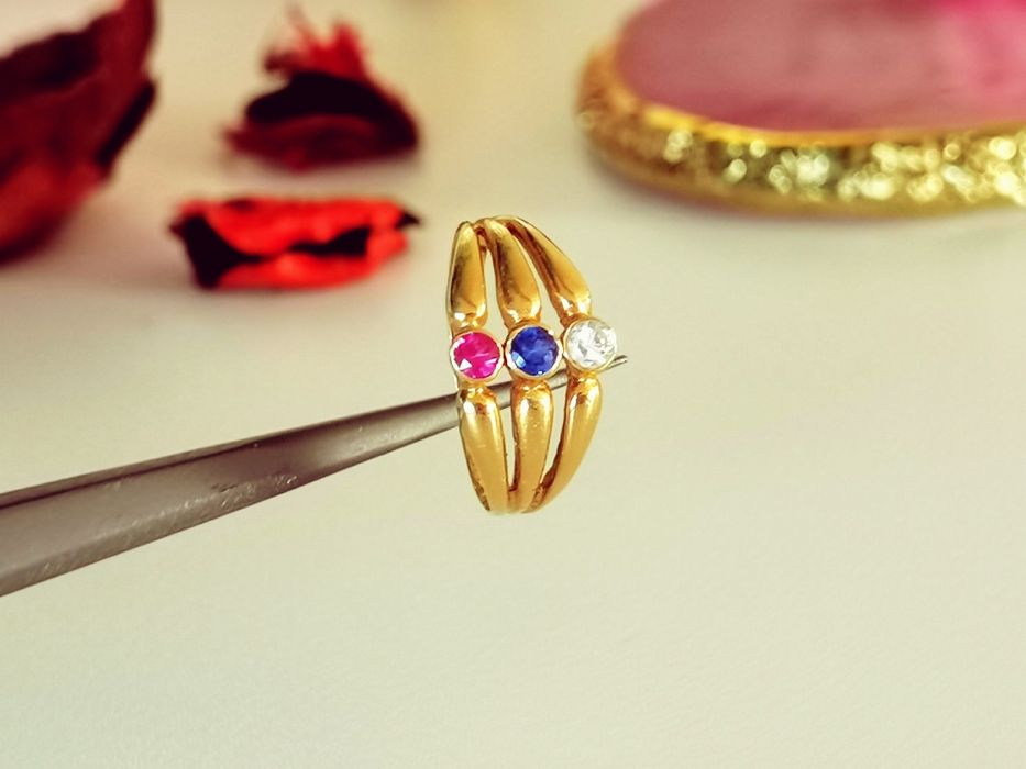 Inel vechi cu diamant natural safir și rubin naturale