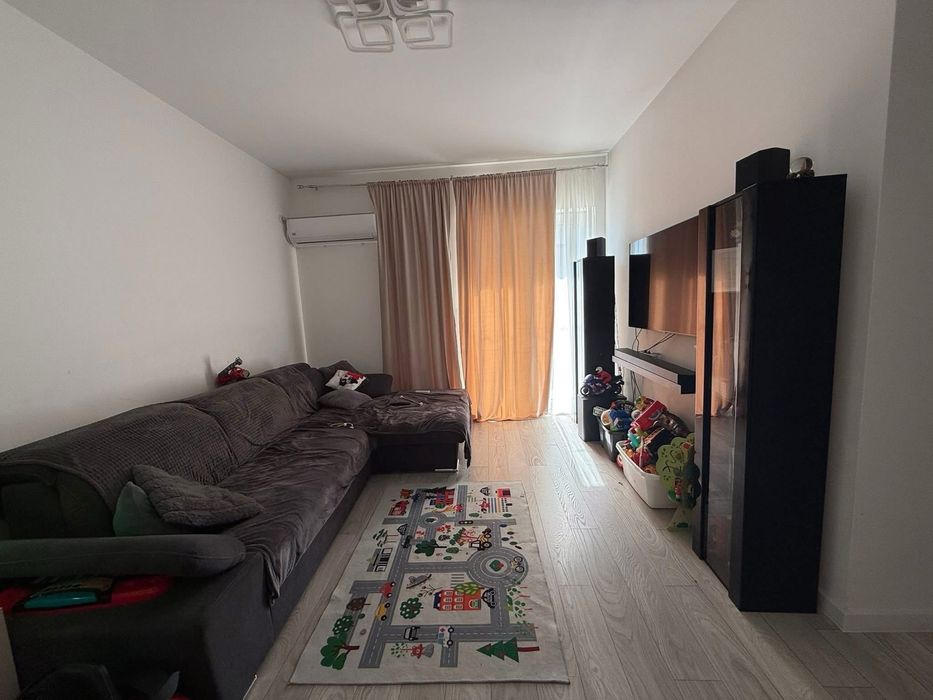 Proprietar - vand apartament