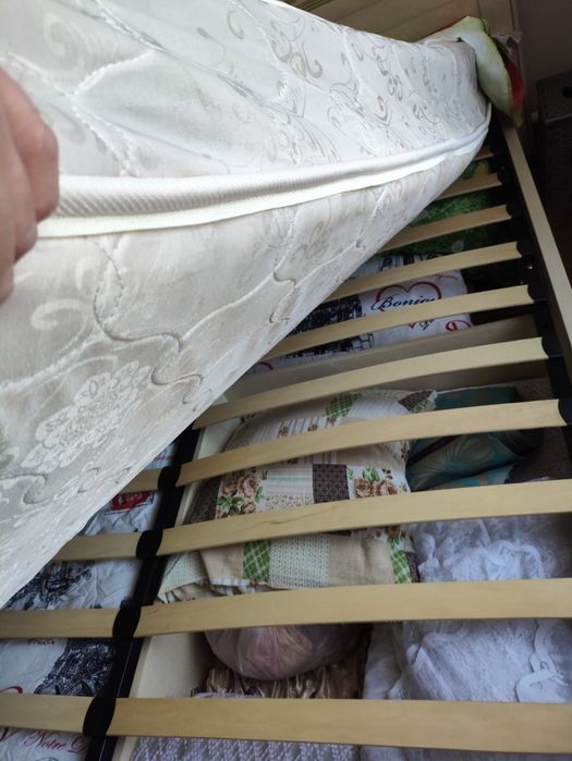 Продам двухспальнюю кровать