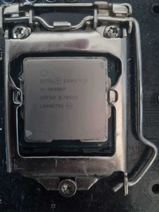 placa de baza z390 pro4 + i5 9600kf