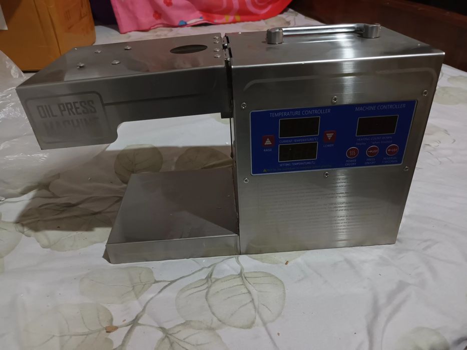 Электрический маслопресс