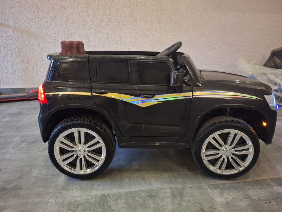 Электромобиль в отличном состоянии