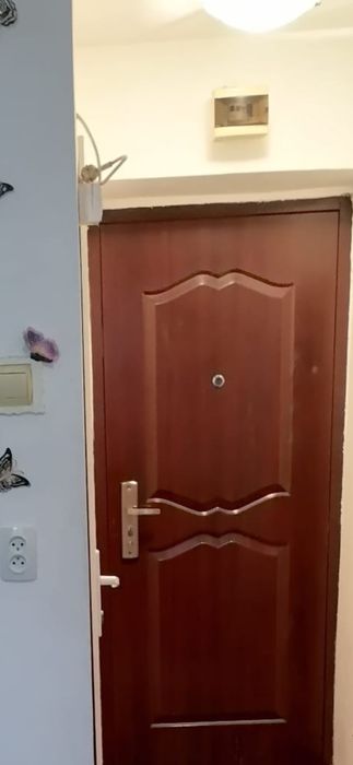 Garsoniera de vânzare