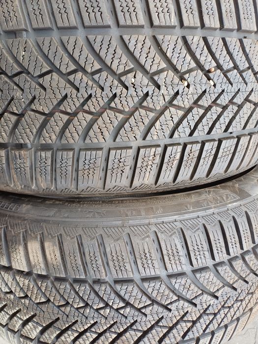 Гуми 235/35/19 Семперит