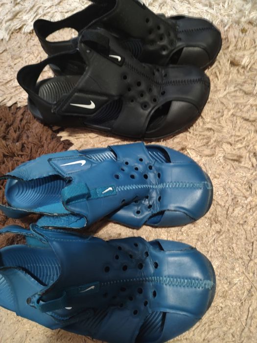 2 чифта сандали Найк и лот дрешки размер 128