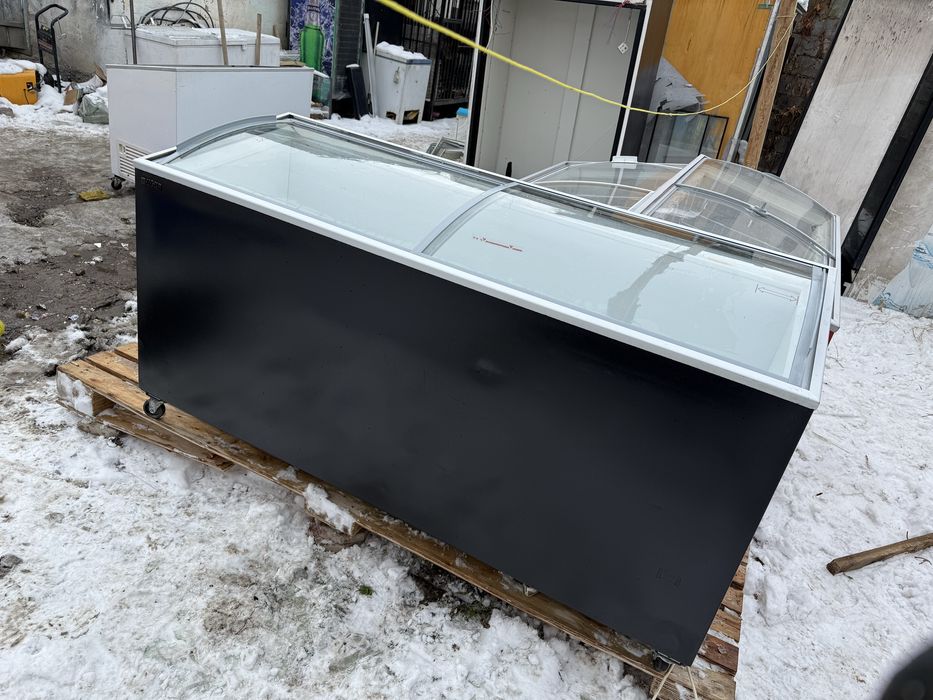 Продам морозильники витринные