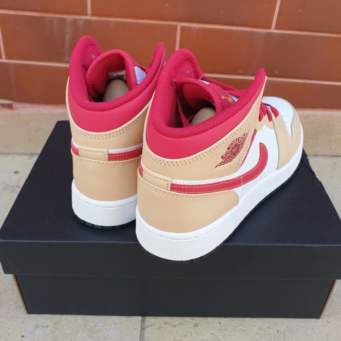 Jordan 1 mid Beige Red GS