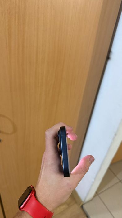 Vând iPhone 15 Pro de piese