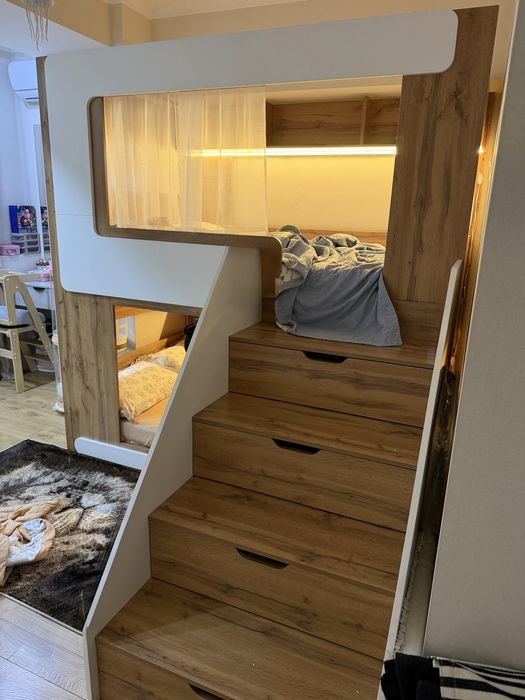 двухъярусная кровать