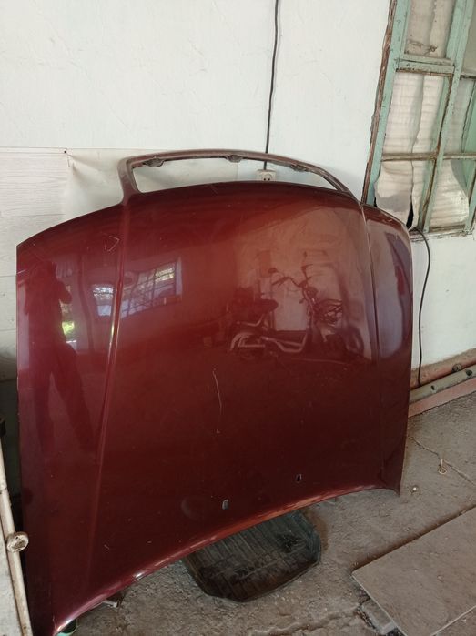 Ауди с4 капот. Срочно