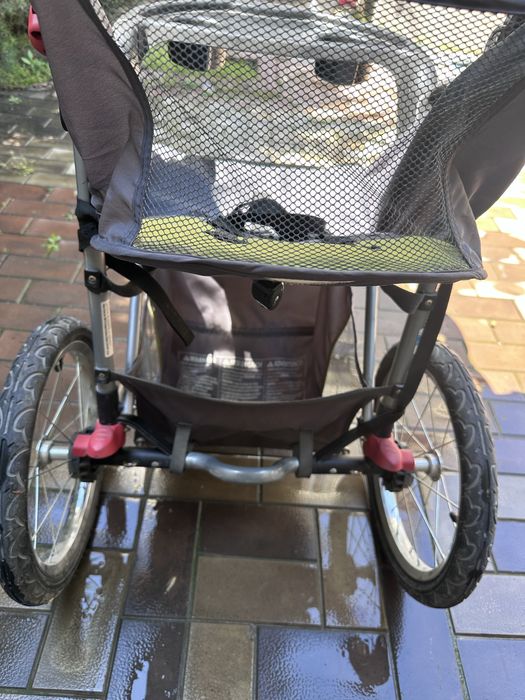 Каляска сотилади