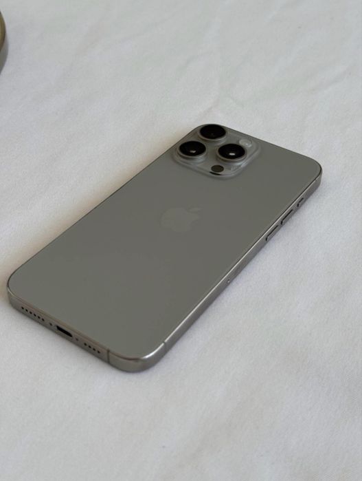 Vand Sau schimb iphone 15 pro max