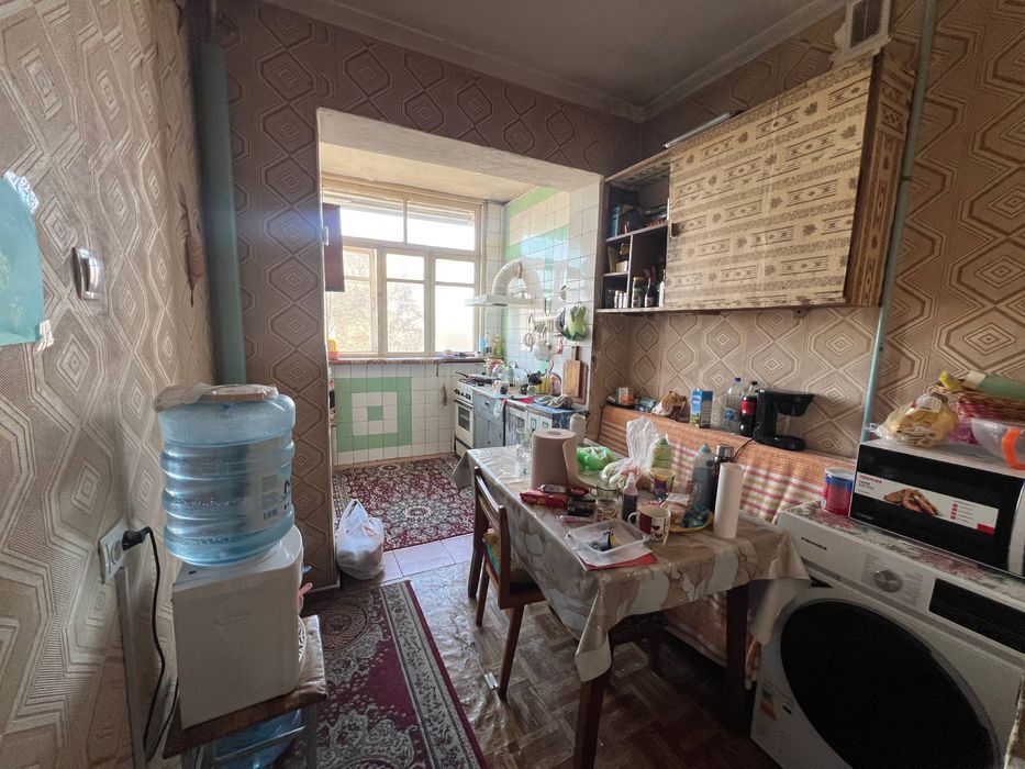 Сотилади 4/3/4 Коракамиш 2/4