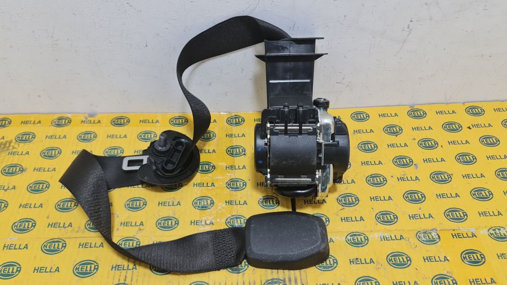 Centura siguranță scaun dreapta fata BMW 3 G20 G21 7496290