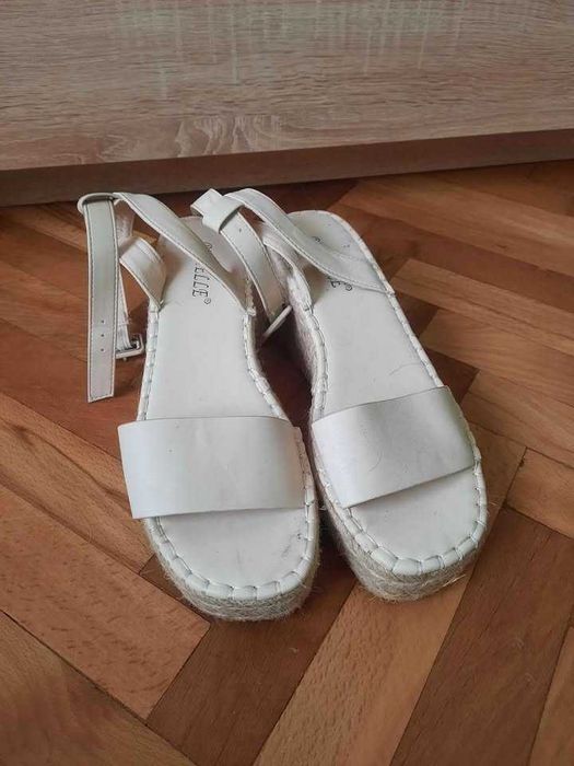 Сандали на платформа 39ти номер