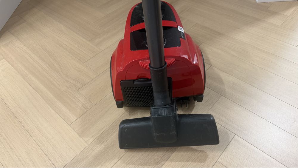 Пылесос Samsung.