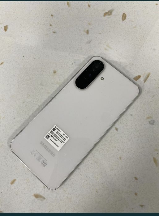 Samsung a56 5g 8/128GB