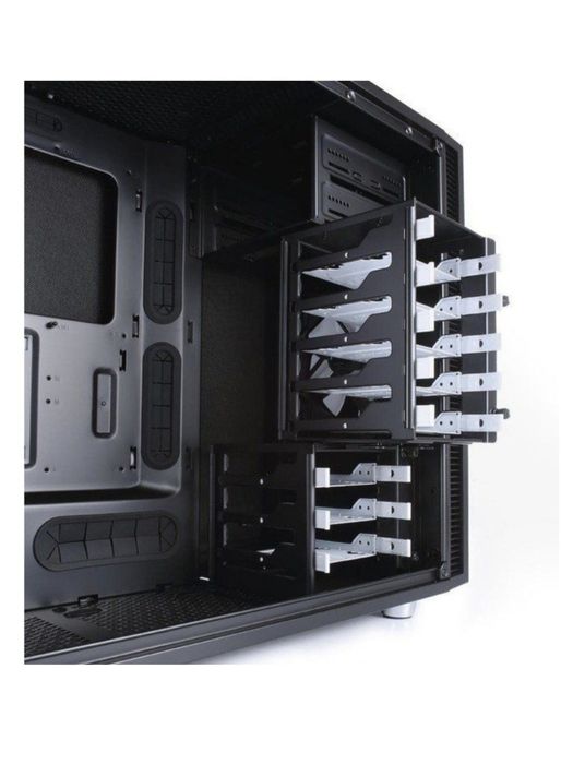 Carcasa gaming fractal design r5 silențioasă