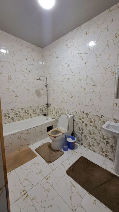 Nazarbek itfoqda uy sotladi
