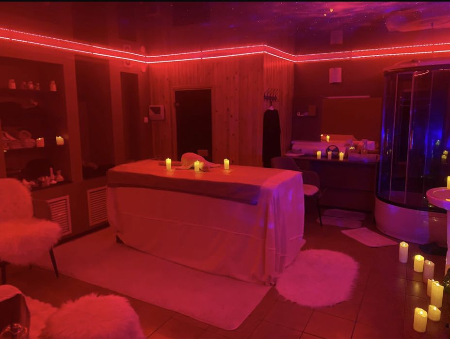 Массаж в салоне Делис