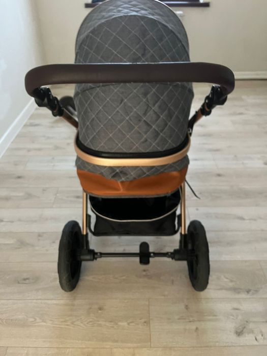 Каляска для детей с авто креслом