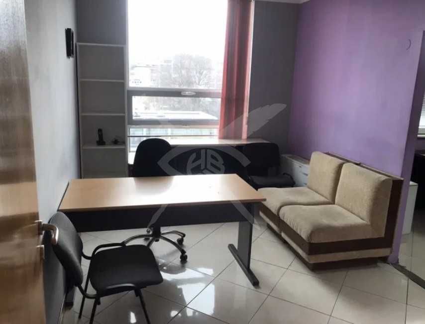 Дава се под наем Офис в Пловдив, Център - 70 кв.м за 498.27 € - Снимка #2