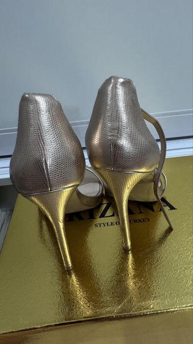 Босоножки 37 размер