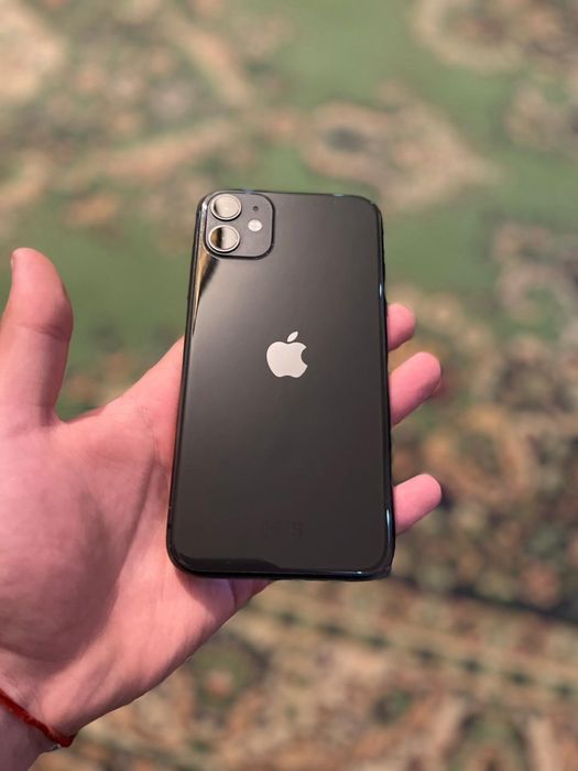 Продам iPhone 11