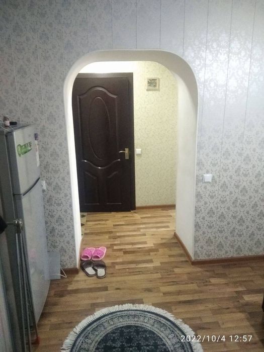 Продается своя 1/1/4  квартира  с подвалом . Кирпич.