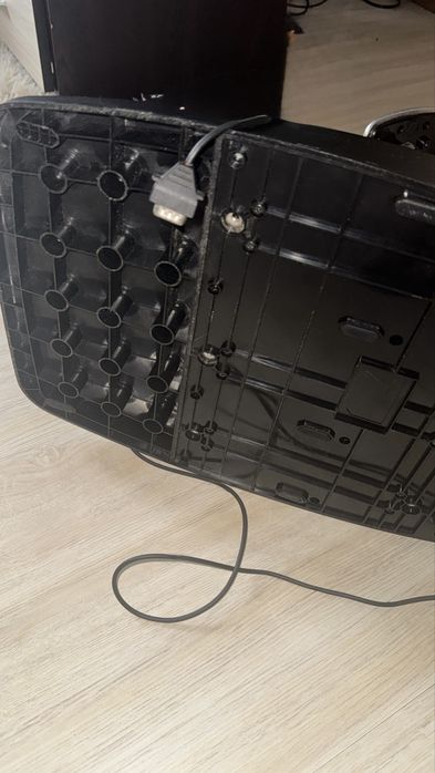 Logitech педали (газ, спирачка и съединител)