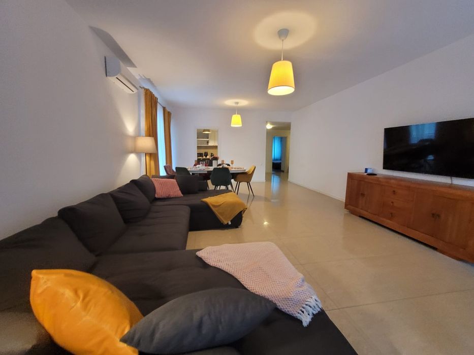 Cazare Neptun Sea Home apartament  4 camere