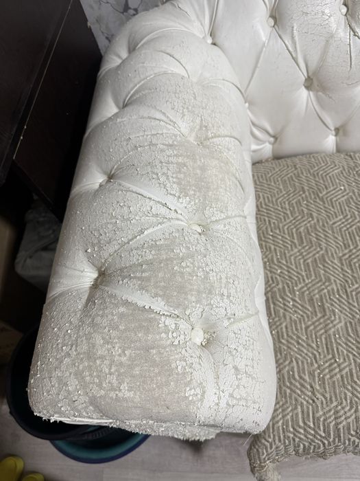 Диван. Не раскладыается. 70*150 см.