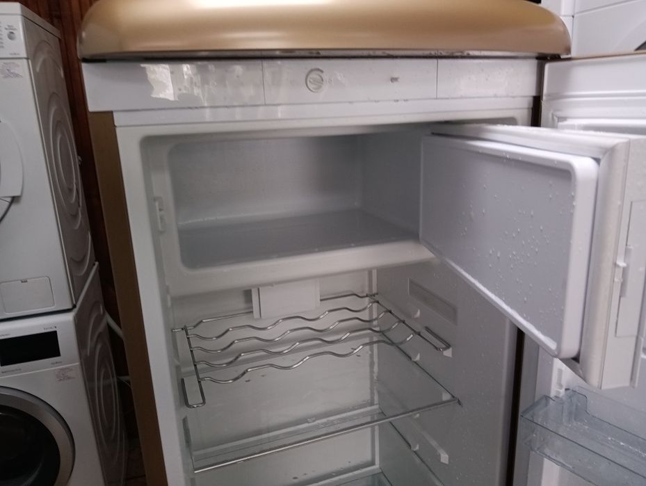 Хладилник с вътрешна камера Gorenje ретро дизайн 2 години гаранция!