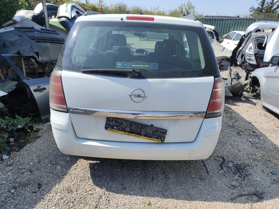 Продавам на части Опел Зафира Б 1.9тдци