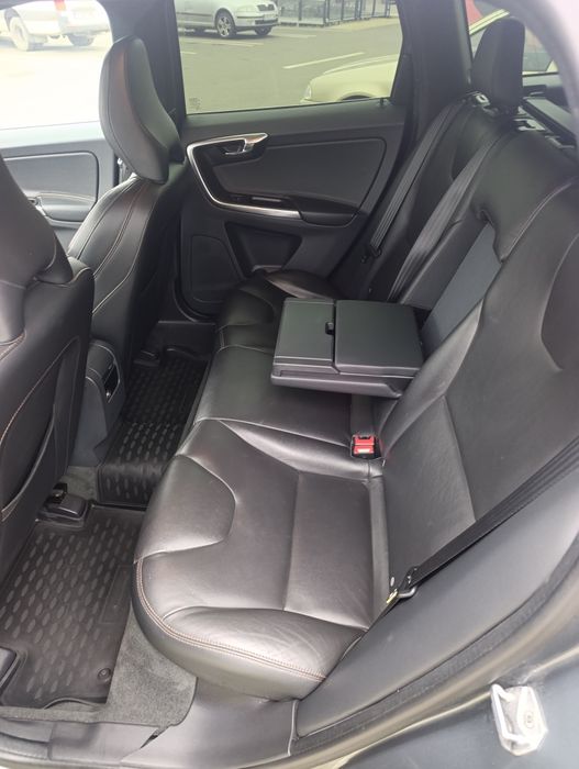 Volvo XC60 automat/ 2.0 diesel/ 190 cp/ Euro 6/ ÎNMATRICULATĂ