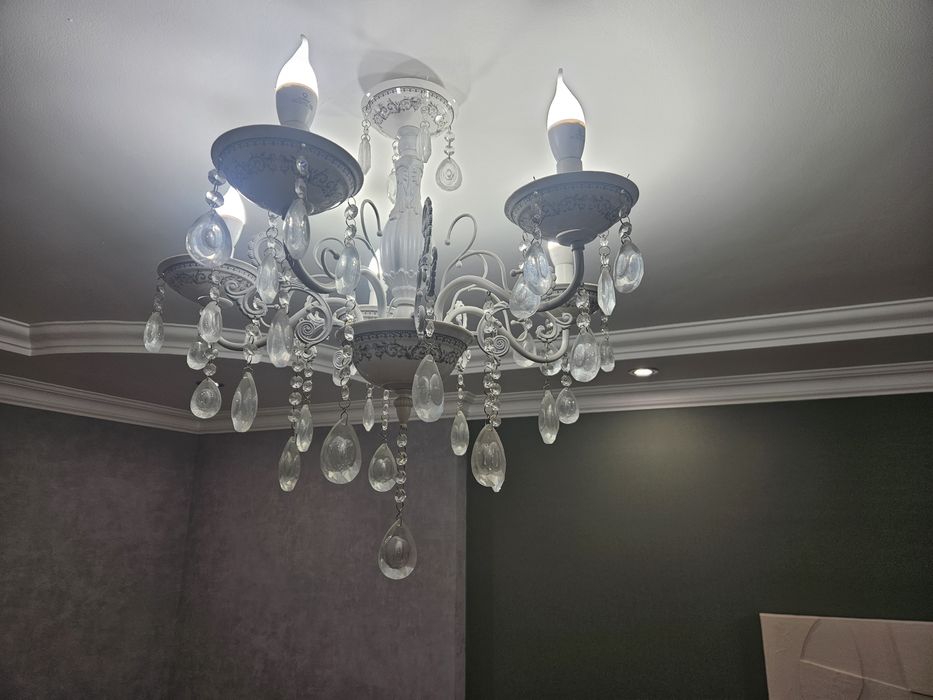 Продам люстры, в хорошем состоянии