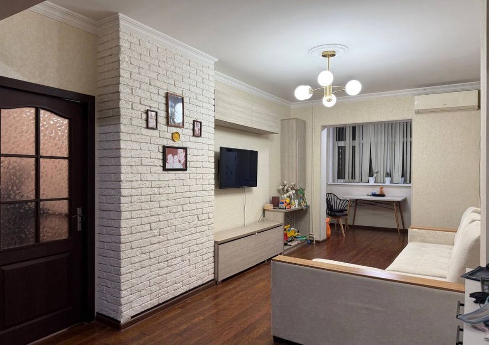 Продается 3-х комнатная квартира на Циалковского. Паркентский рынок