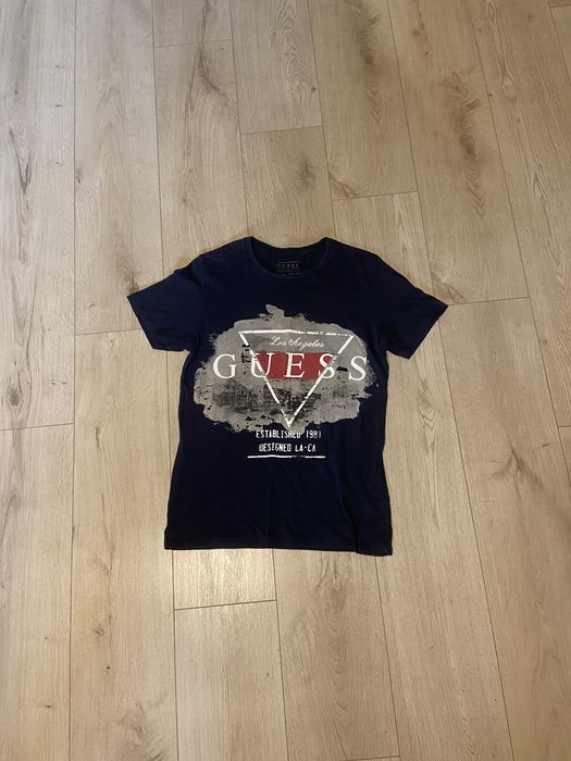 tricou guess marimea Xs barbati